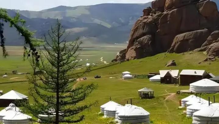 一位蒙古国网友在网上发出了这样一句话：“当初蒙古为何要脱离中国独立出来？独立的意