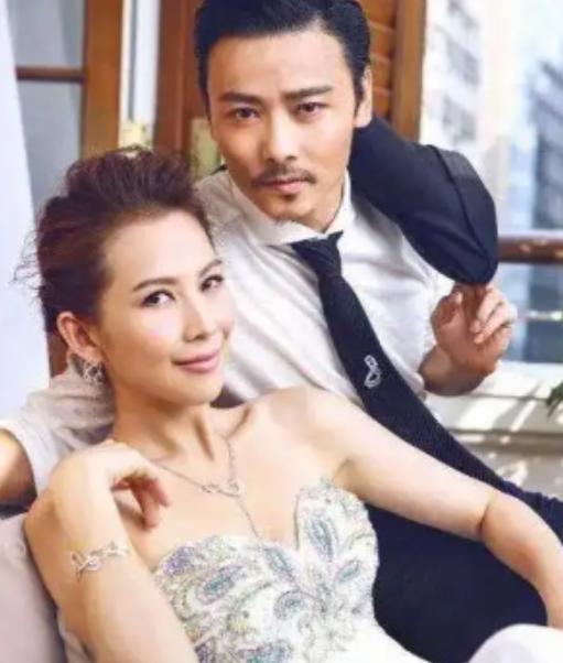 那一年，刘銮雄当着张晋的面毫不避讳地讲：“你老婆跟了我六年。”现场瞬间鸦雀无声，