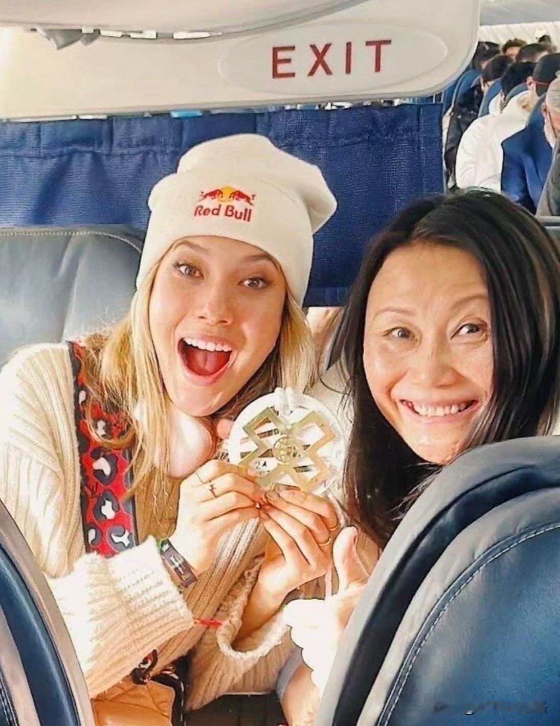 谷爱凌的妈妈谷燕，教育方式真的太通透了。她把教育排了三个顺序，第一位不是学