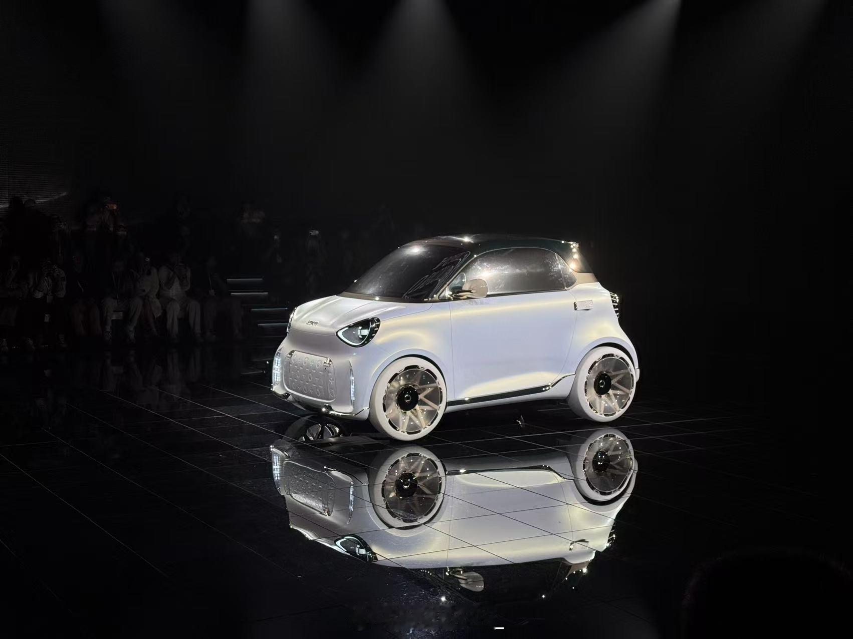 smart精灵2号，概念车重磅回归。最近几年国内精品小车的市场也发生了很多