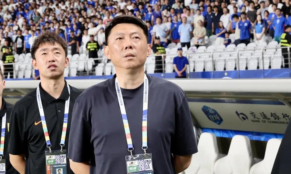 0-3，主场，足协杯出局。别光盯着比分看，这压根不是一场普通失利，这是把泰山那层