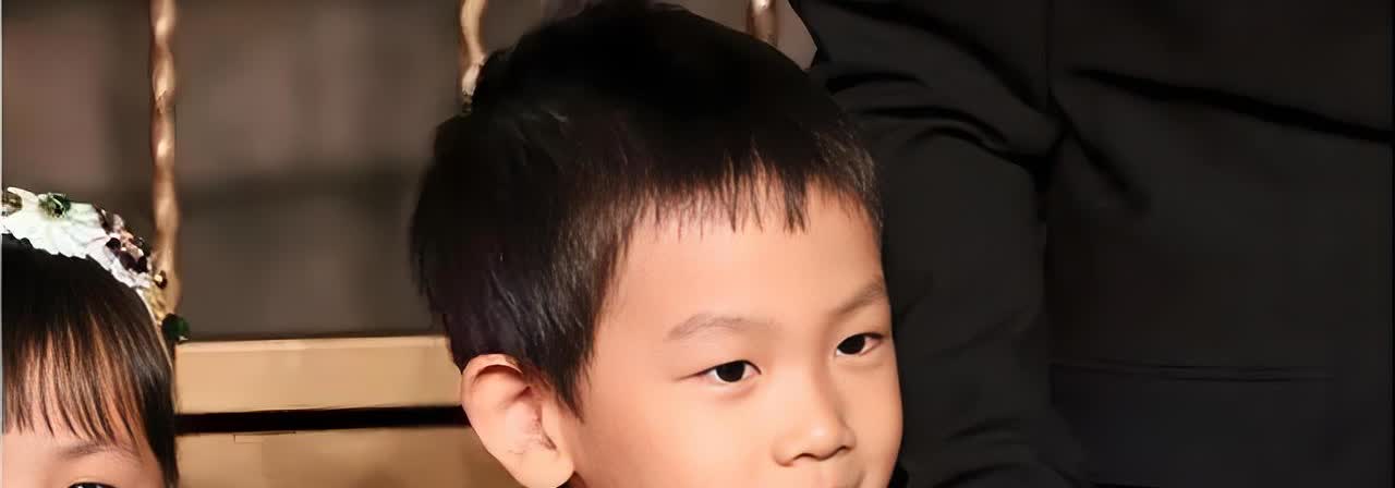 最近网上又在传王宝强家的事儿？有媒体说，他儿子越长越不像，甚至有人闲得慌编排
