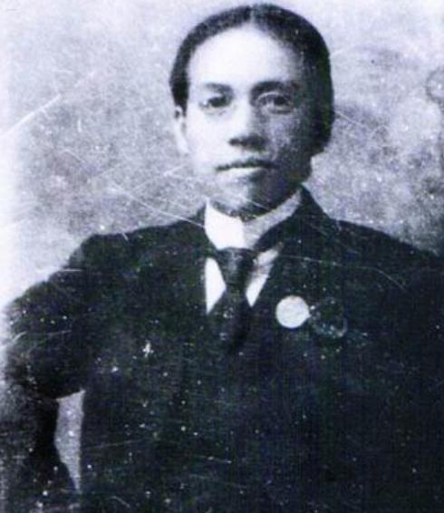 1903年，30岁梁启超和王桂荃行房，两人大汗淋漓，次日梁启超却说：“我提倡一夫