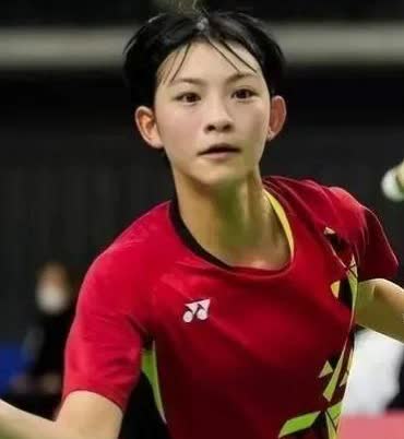 根据目前世界女羽霸主被韩国名将安洗莹侥幸占据的形势，我来作一个大致的预测，日本名