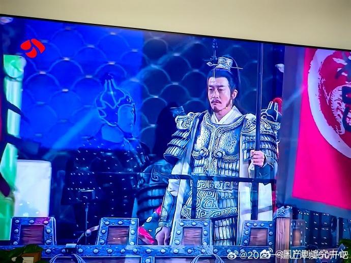 苏超何润东真的没想到能在宿迁奥体看到何润东，助阵苏超比赛，现场也太有排面了