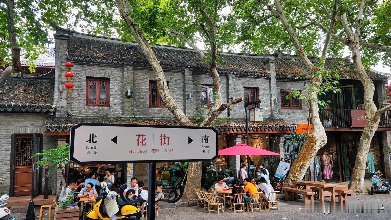 迎合换来皆过客，同频相守是知音。三观契合的人，懂你的欲言又止，知你的言外之意