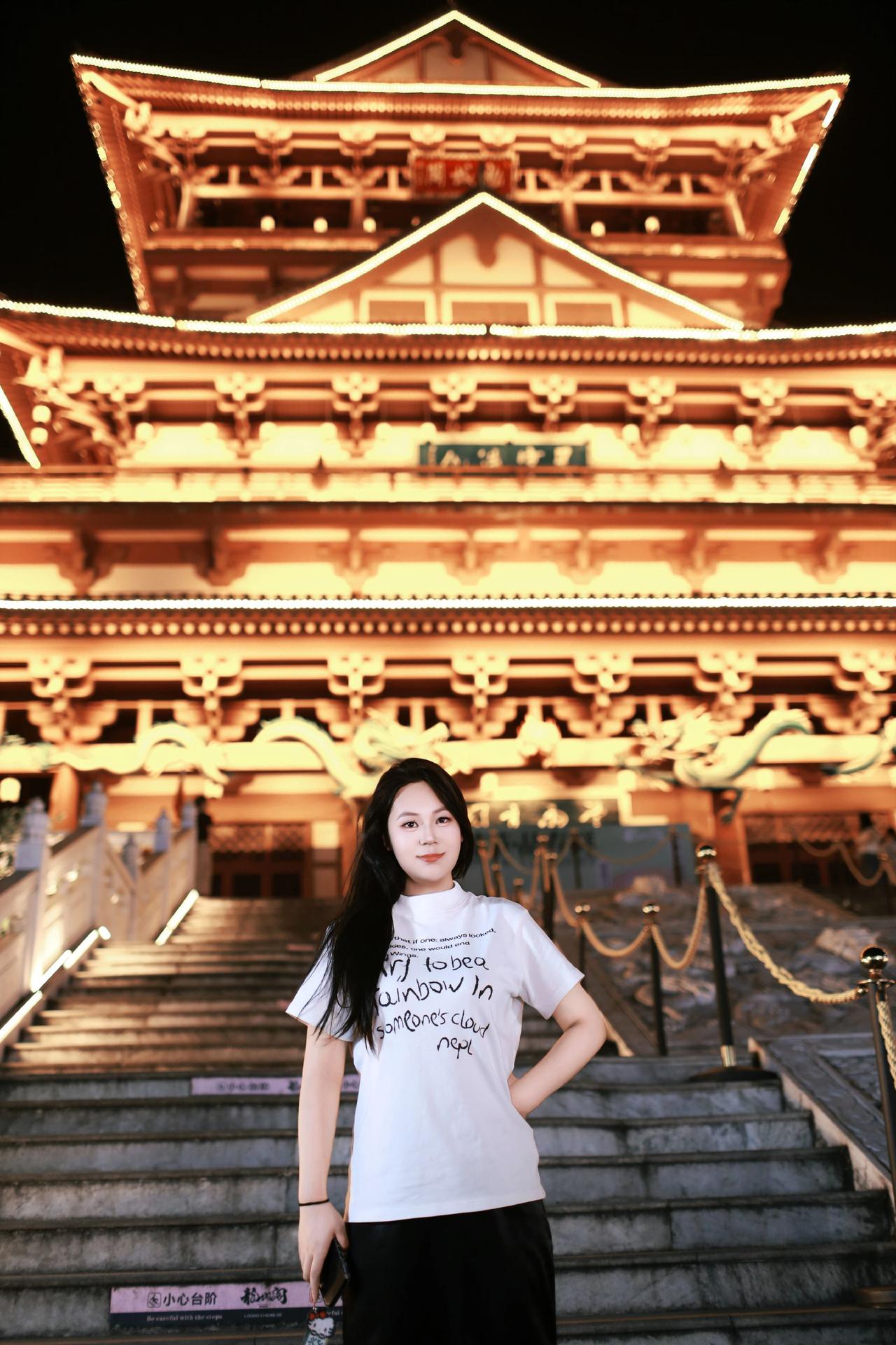 古镇随手拍古镇打卡打卡小姐姐