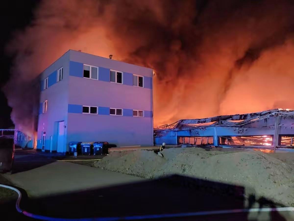 据多家媒体：捷克境内以色列武器工厂遭纵火与以色列主要武器供应商埃尔比特系统公司