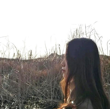 对门女儿三十五岁了，死活就不找对象。她妈妈劝了千万句，女儿只一句话，就让母亲