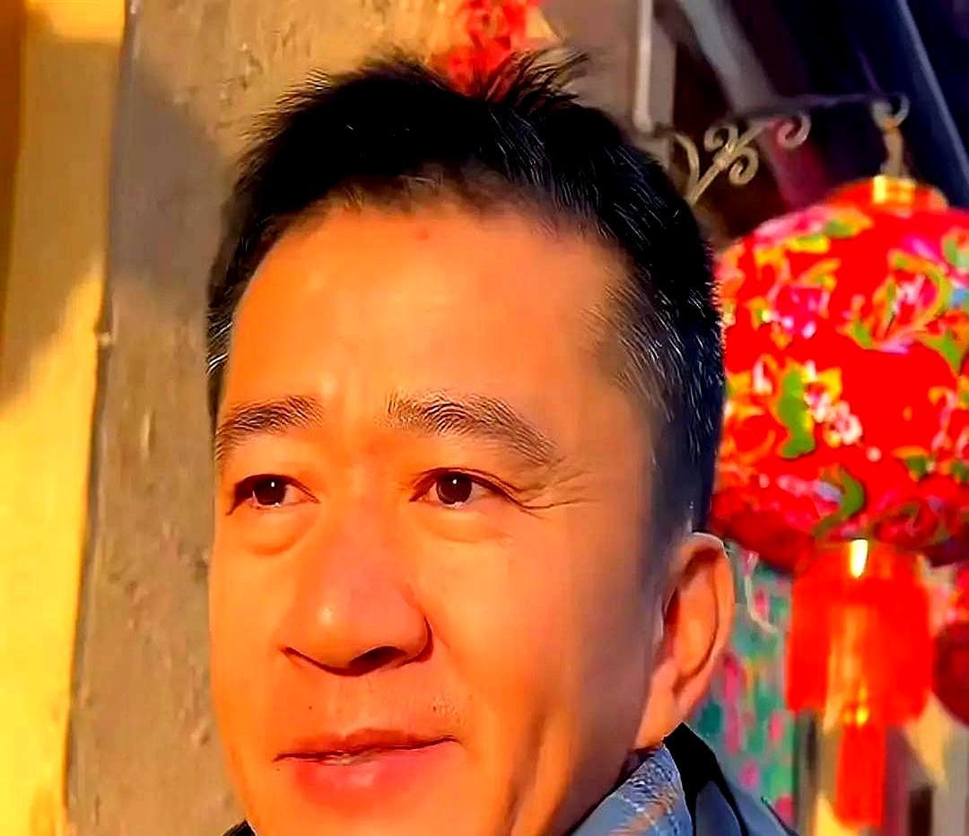 十天只卖39万，影院直接把它当空气。《一路福星》被挤到0.1%排片那天，导