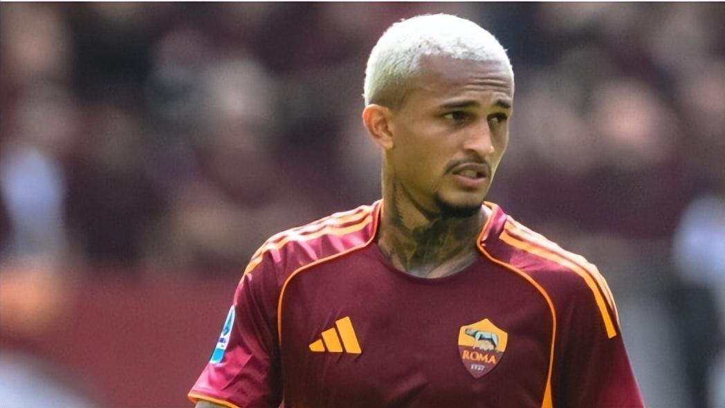 22岁巴西后防新星引英超三强争夺！