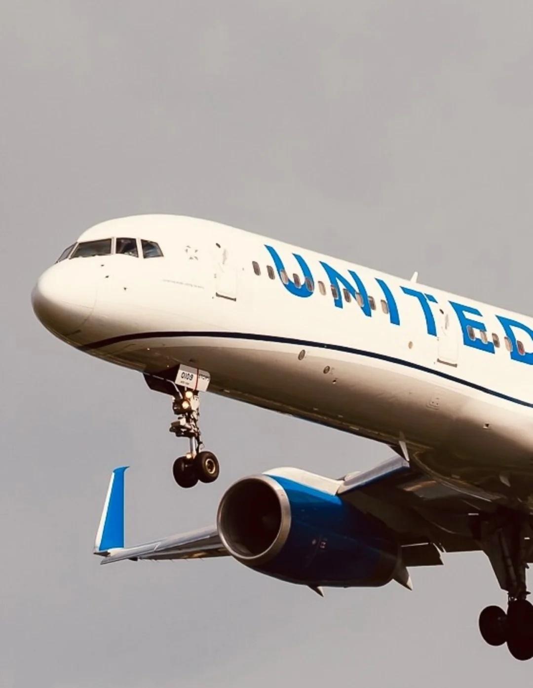 关于757的浪漫，我永远写不完落地前的那几秒，是整个世界都屏住呼吸的瞬间。