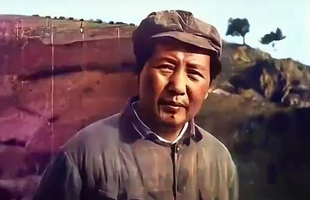 连自己的开国领袖都予以抹黑，连开国领袖开创的伟业都予以否定，就同儿孙不认自己的祖