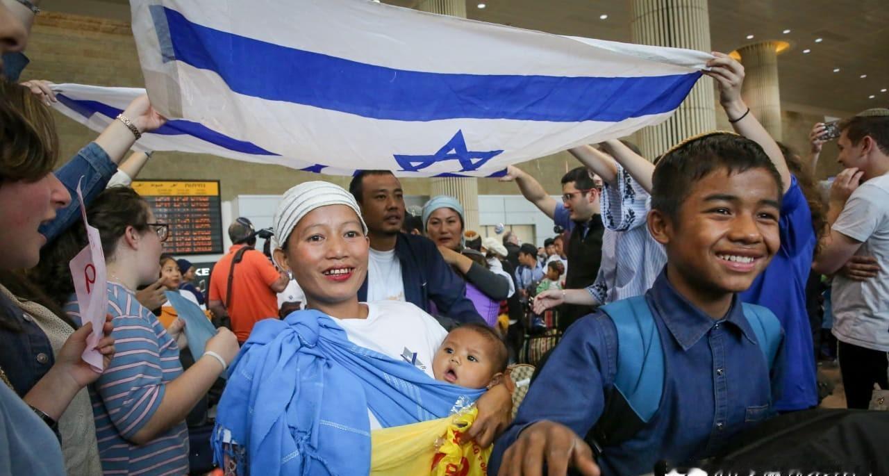 数千印度人自称以色列后裔，签证经费卡住半道，归国梦能否成真。以色列政府宣布要在