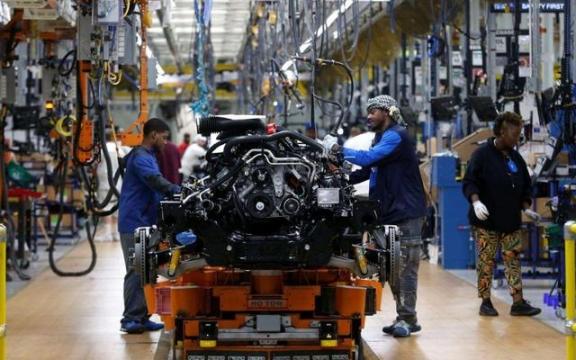 为啥一旦去工业化，就再也回不去了？ 不少人觉得，把制造业请回来挺简单的，无非