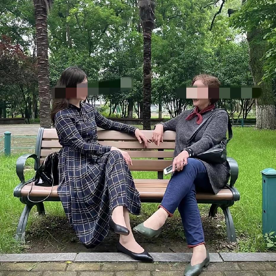 上海一位母亲把700万遗产都给了儿子，女儿知道后，从此不再和母亲有任何往来。