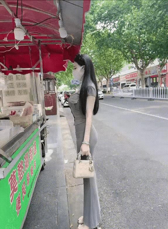 这是买什么东西呢？