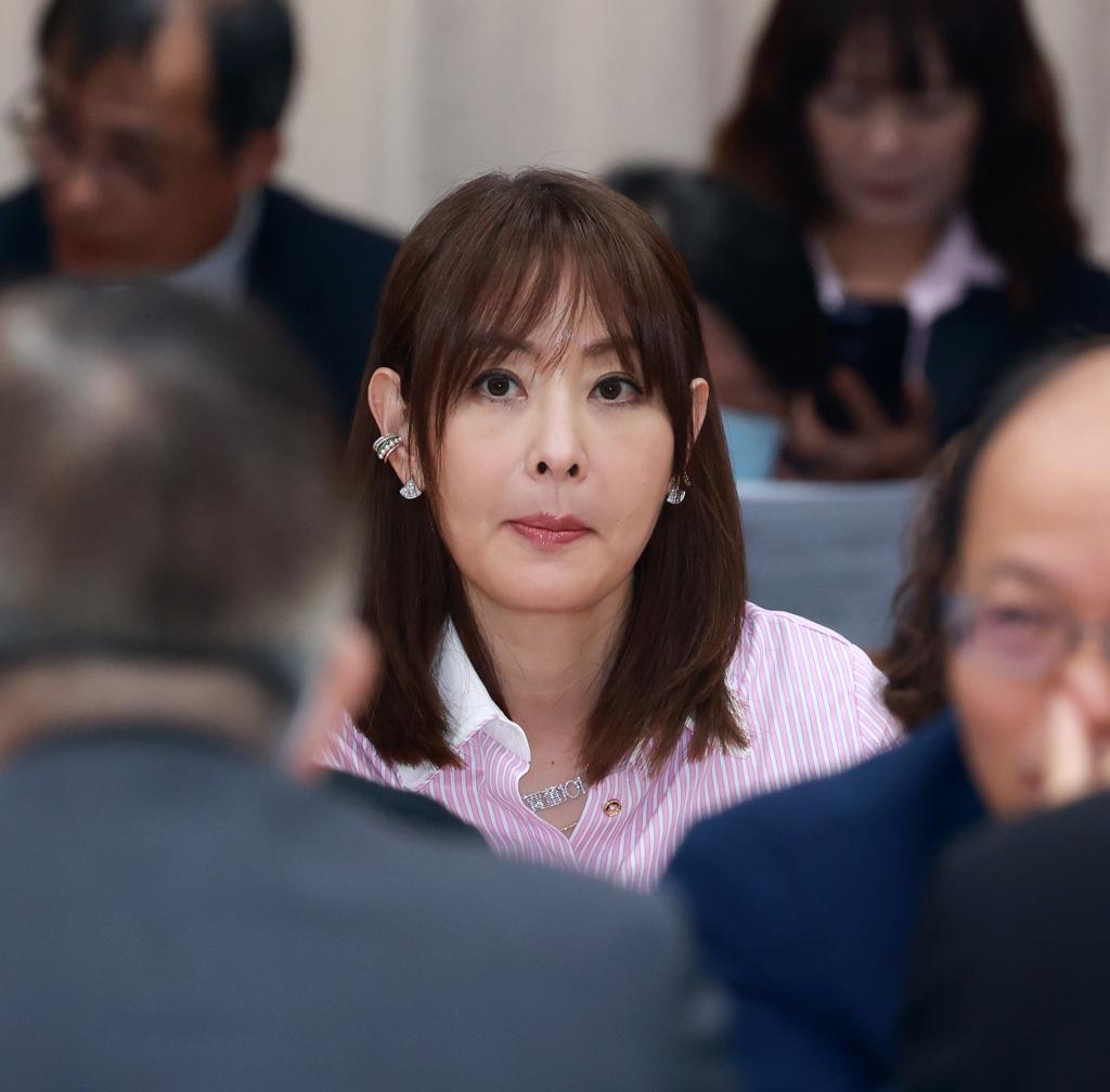 沈政男炮轰贾永婕：典型的"假爱台湾"！证据就是她连一句本土语言都不会讲精神科医