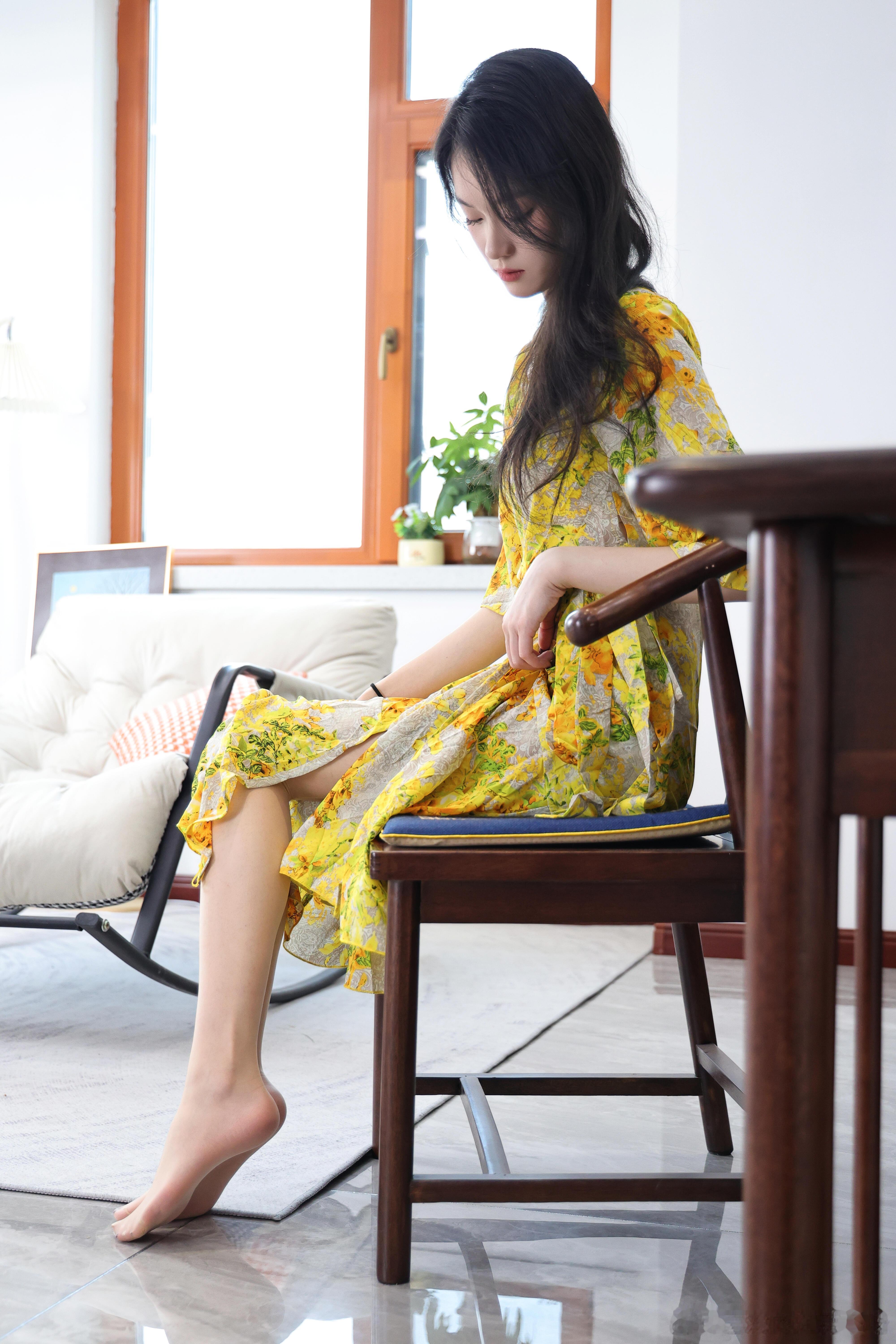 碎花裙与丝袜的温柔~