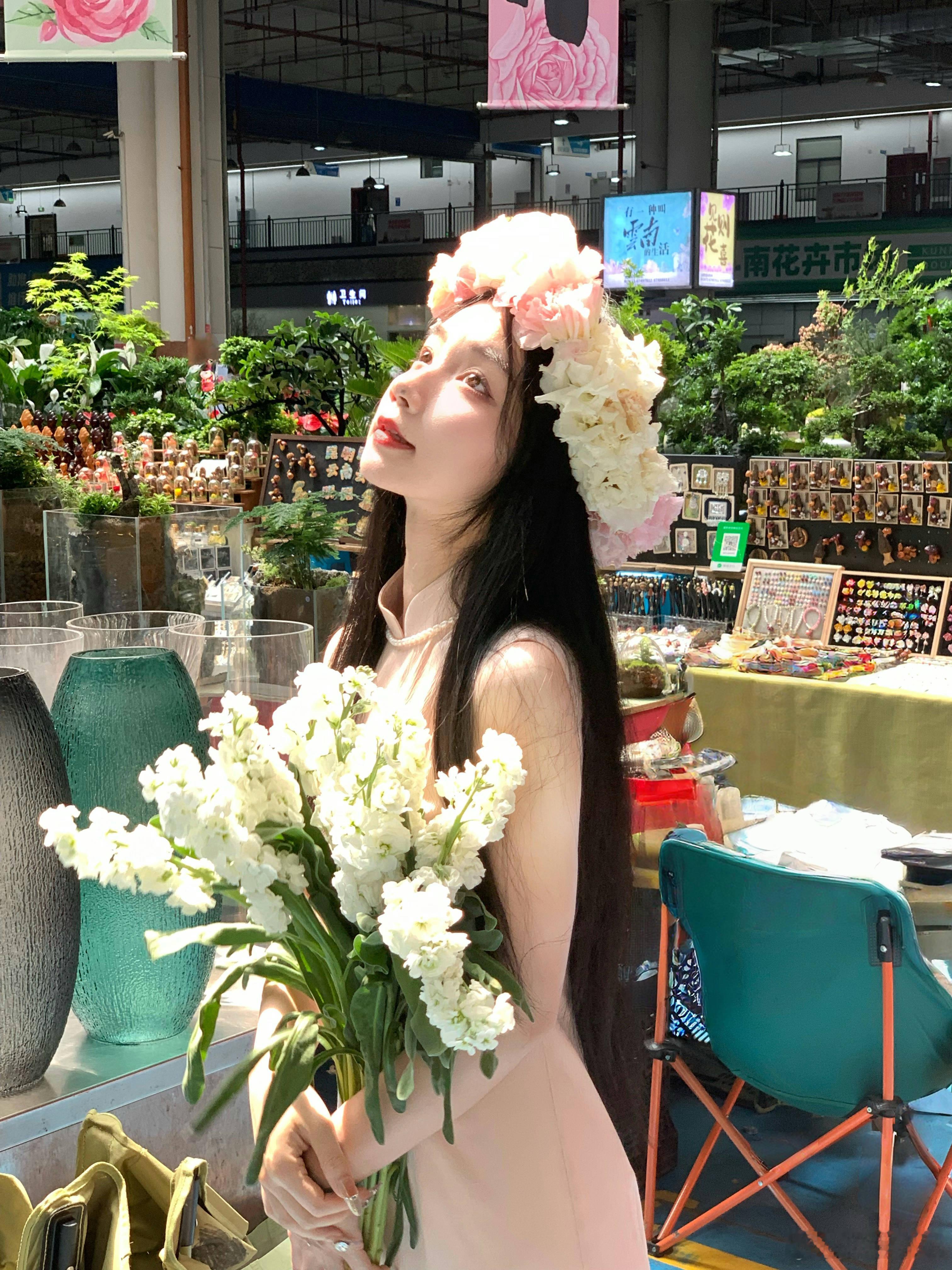 一些生活🧩也是逐渐喜欢上了养花的乐趣看过一句话说“花园属于打理这个花