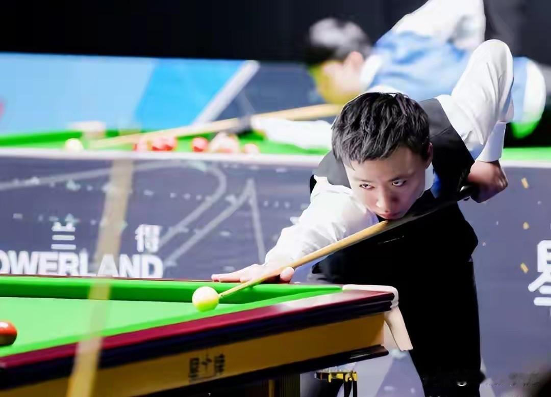斯诺克苏格兰公开赛正赛首轮继续进行，5位中国球员出战全部取胜，其中江俊4-0横扫
