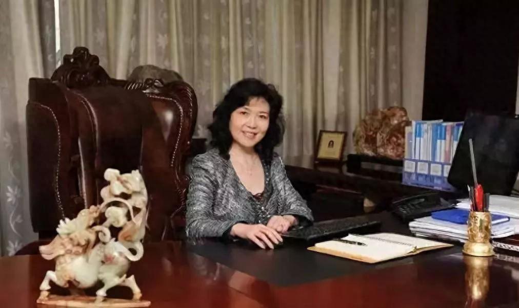 终于判了！无期徒刑，再罚91亿天价罚款，疫苗女王这回彻底凉凉了，为何一桩轰动全国
