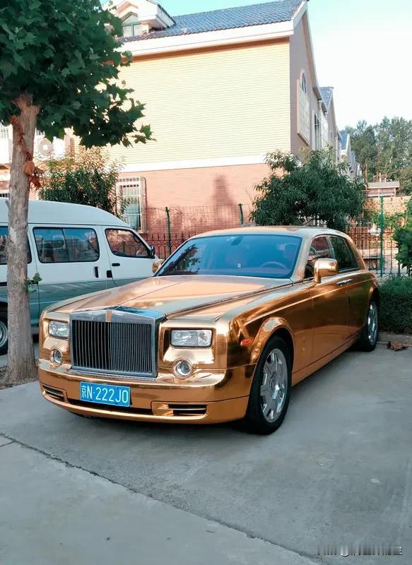 借朋友的千万豪车去相亲，结果直接把我干懵了！刚问完对我印象咋样，姑娘就坐上副驾