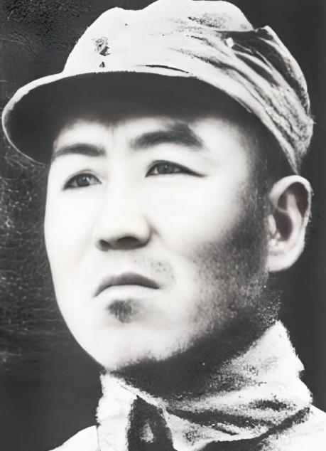 1936年，陈毅已经在深山老林里当了两年"野人"。没有电台，没有补给，与中央红军