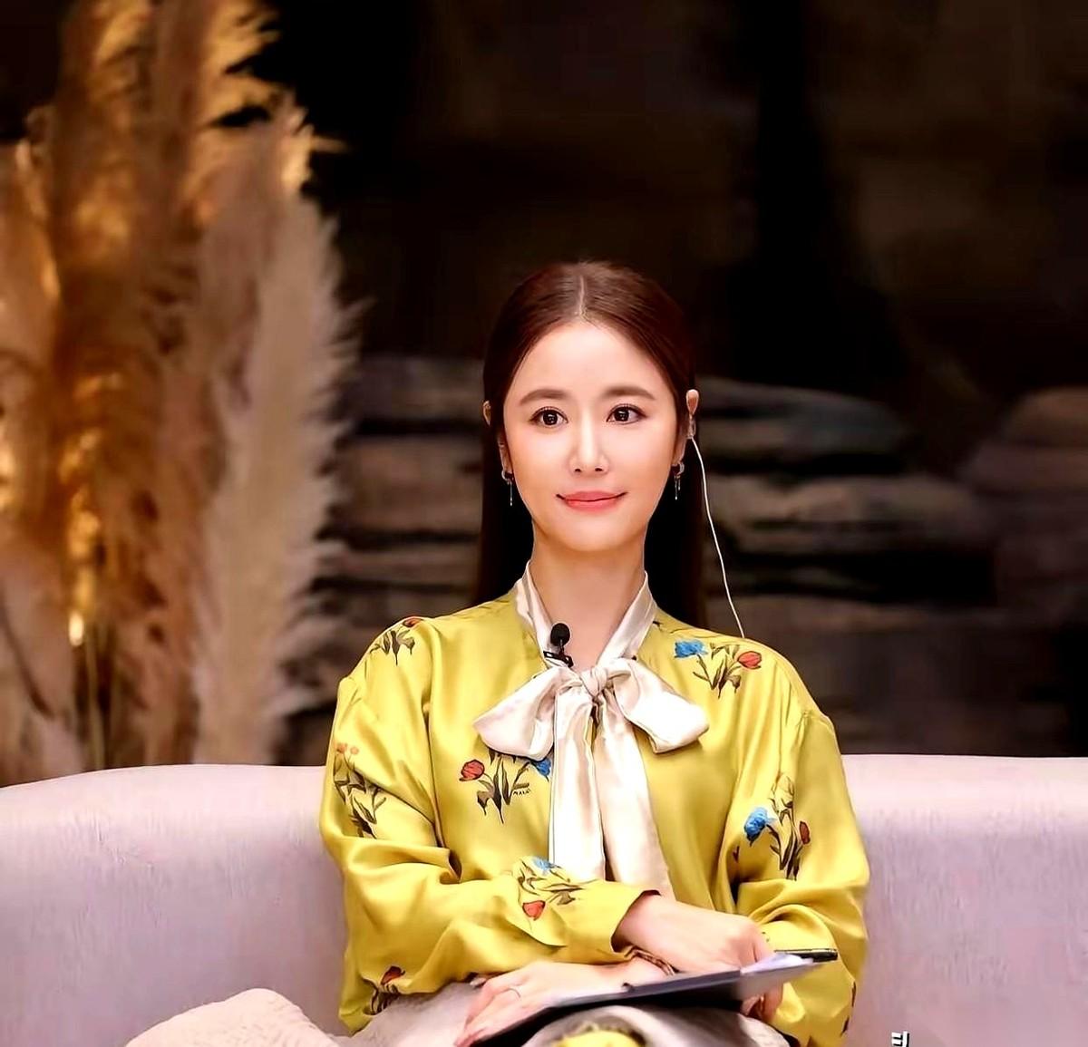 刷到林心如一个采访，给我看愣了。她说自己的私密衣服，全都是手洗。从小到大的习惯