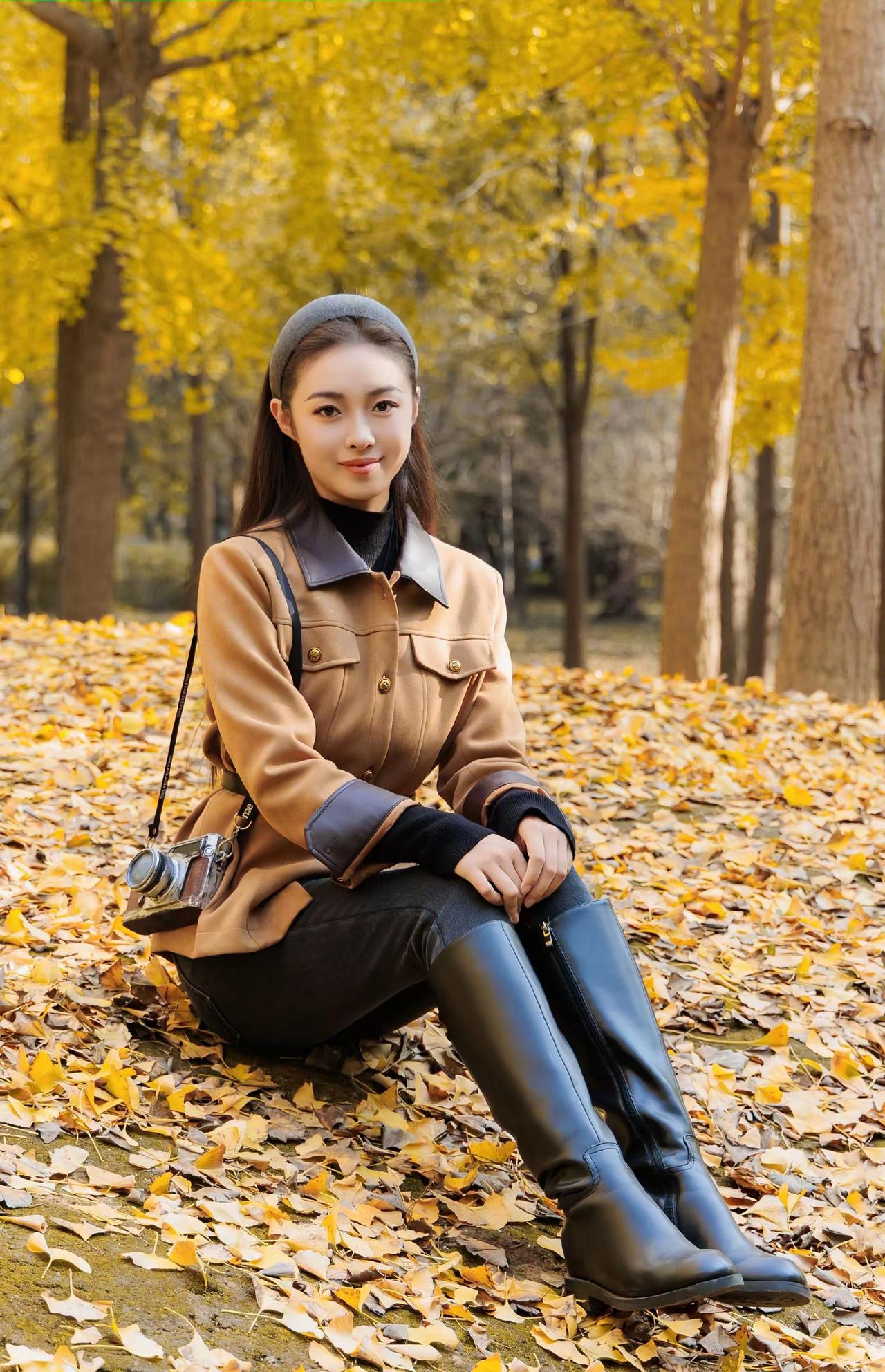 幸福在于珍惜当下，而非觊觎远方。紧握手中所有，看淡未曾得到的。