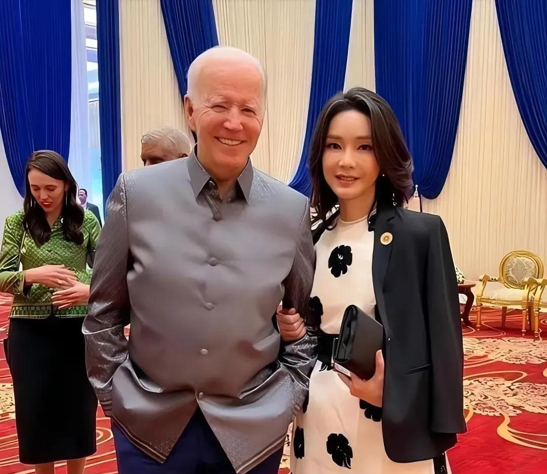 韩国原总统尹锡悦在成为总统的期间，他的政策比较亲美化，并与美国有着特别友好的关系