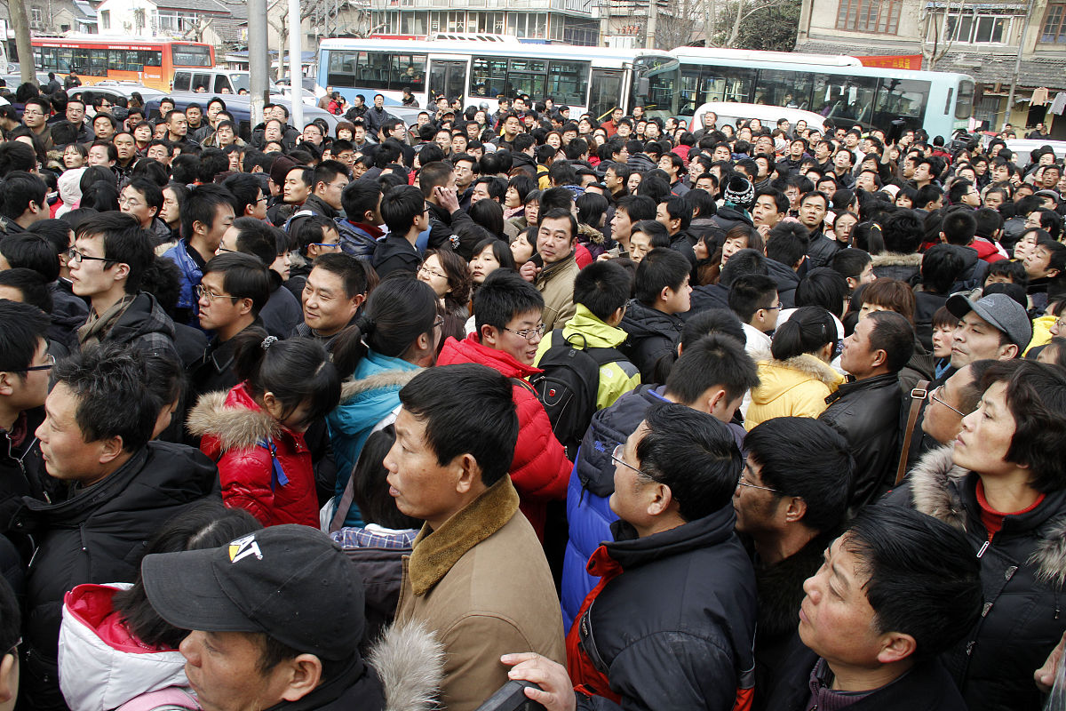 2025年即将结束，国内社会已经出现了一个明显变化，与每个人息息相关！时间倒