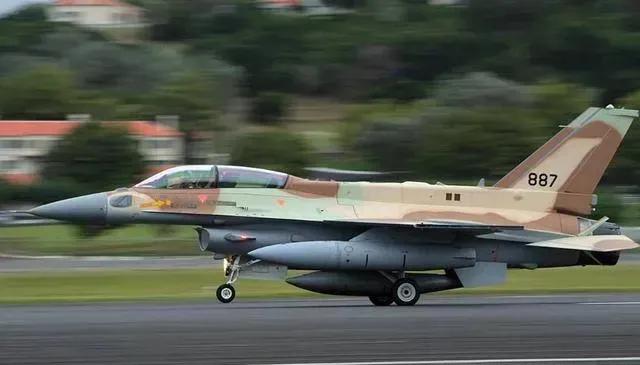 美军这次袭击伊朗，怕是捅了“马蜂窝”，抵抗之弧–也门胡塞武装出手了，伊拉克民兵组