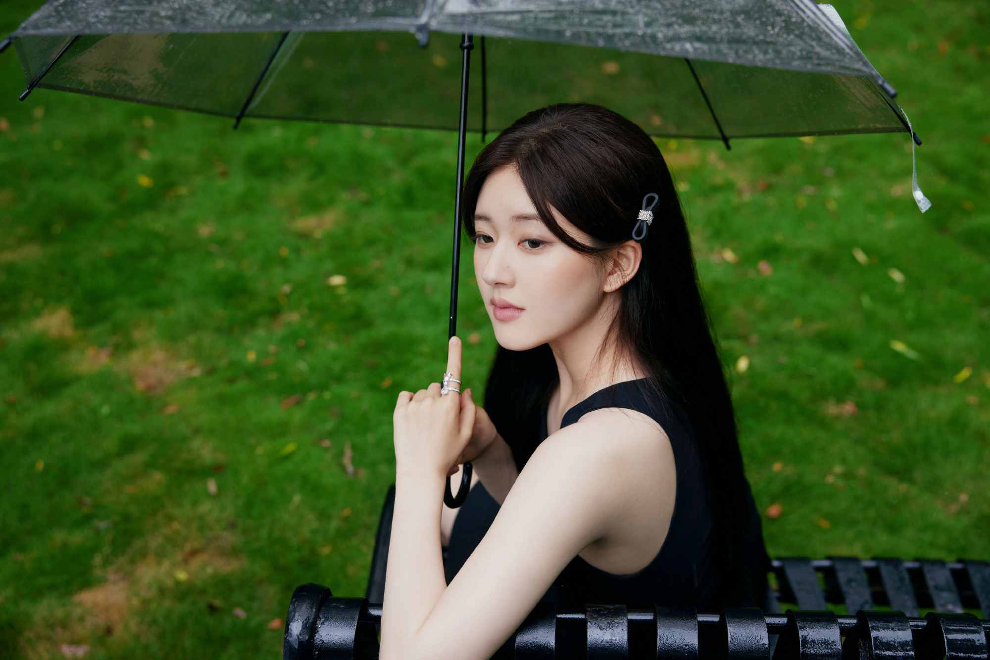 在江南等待一场雨☔️赵露思