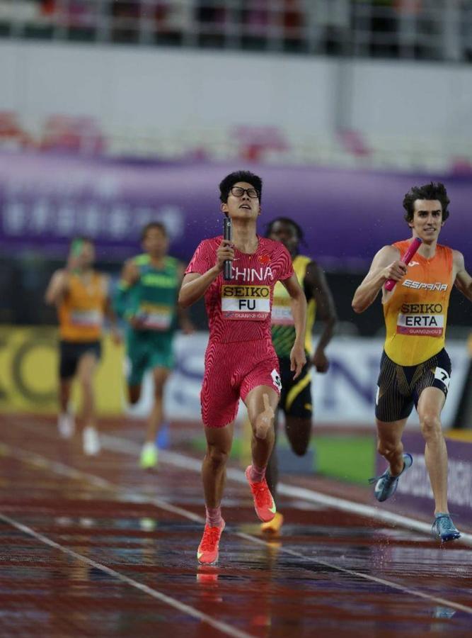 出人意料！5月10日晚上的世界田径接力赛，中国男子4x400米接力队传来2大惊喜