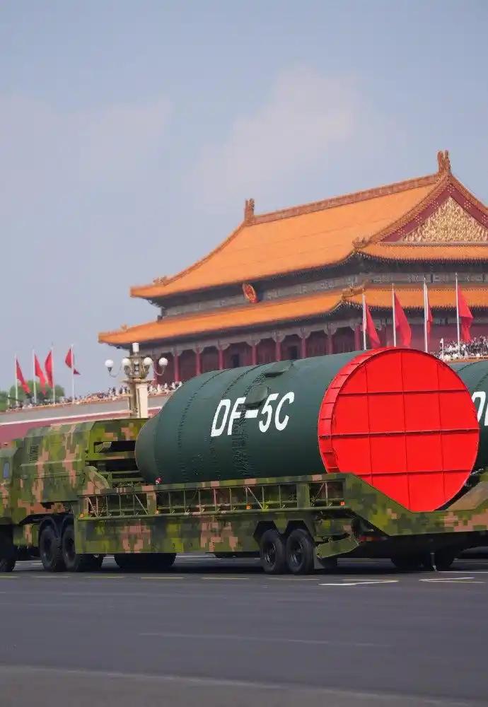 我国现役威力最大的东风5C，凭啥能稳坐“末日裁决者”宝座？作为我国重型洲际弹道导