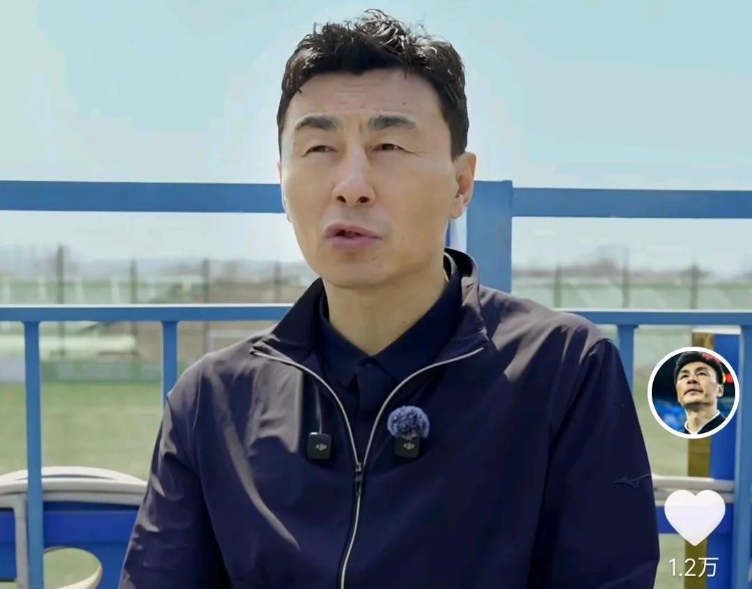 前国脚李玮锋表示，他不理解当年为什么有那么多球迷叫他球霸。在近期，李玮锋接受了