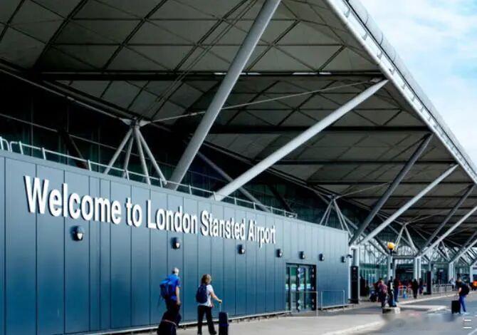 伦敦成女性贩运中转地，“比巴黎便宜”据英国天空新闻网2月17日消息，在爱泼斯坦档