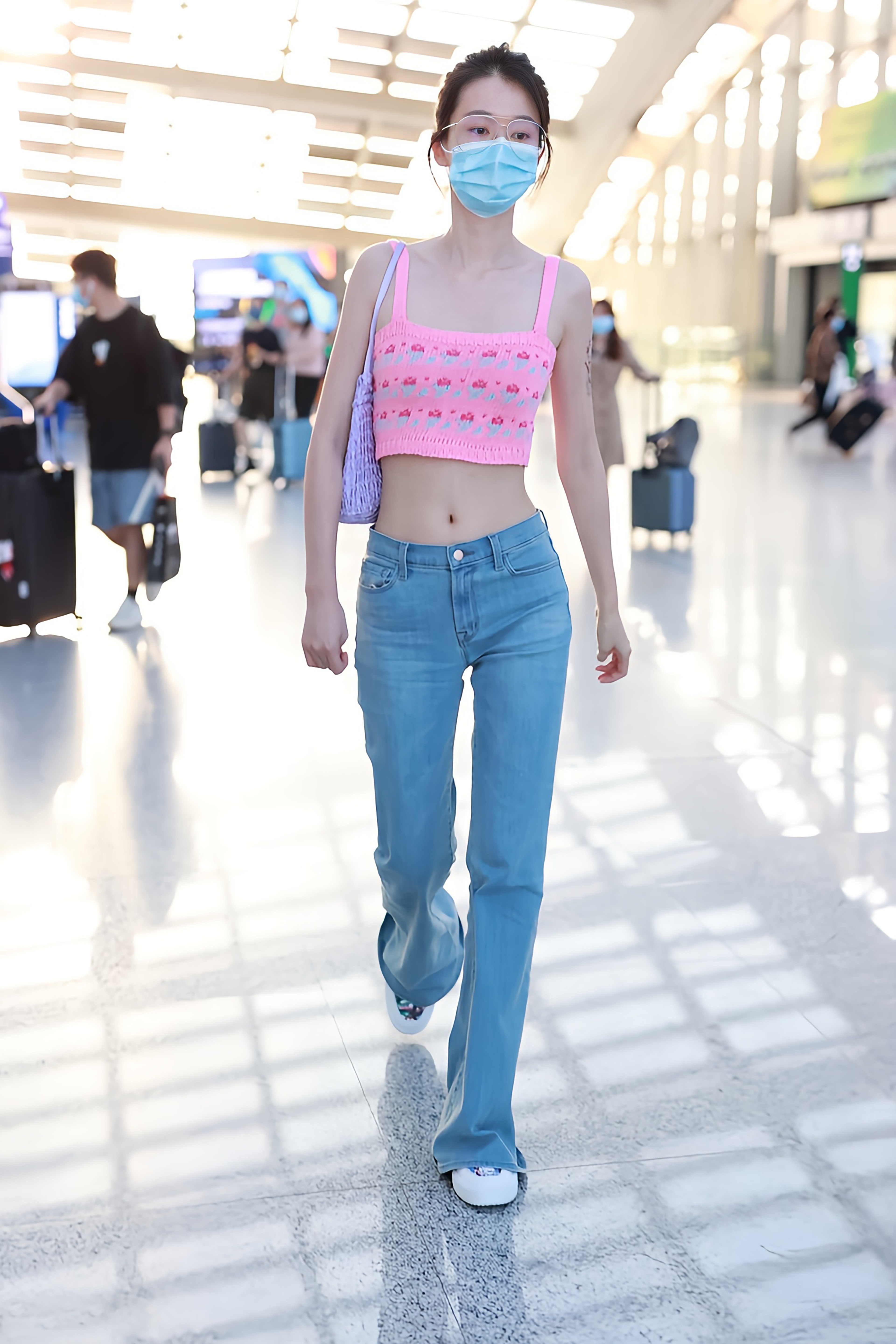 乔欣南法度假乔欣机场吊带路透