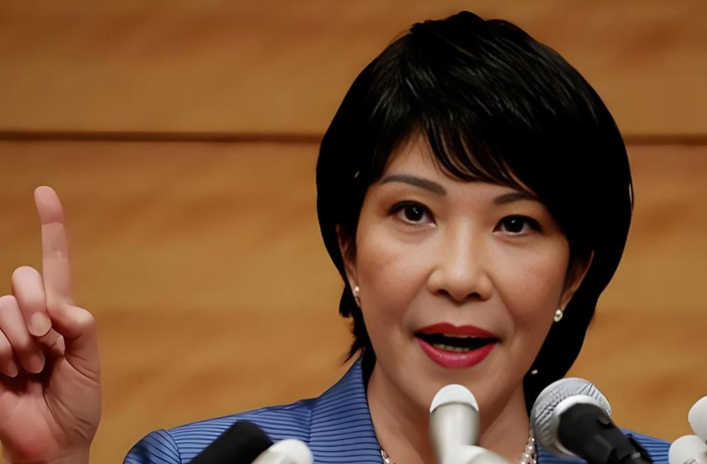 别再讨论中国能不能压日本了！现在的核心问题就一个：日本还能撑多久？谁能想到，