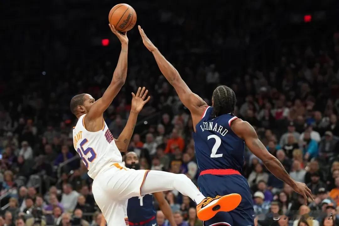 强势介入！快船交易杜兰特筹码出炉，5换1绝对不吃亏！在NBA的休赛期，交易