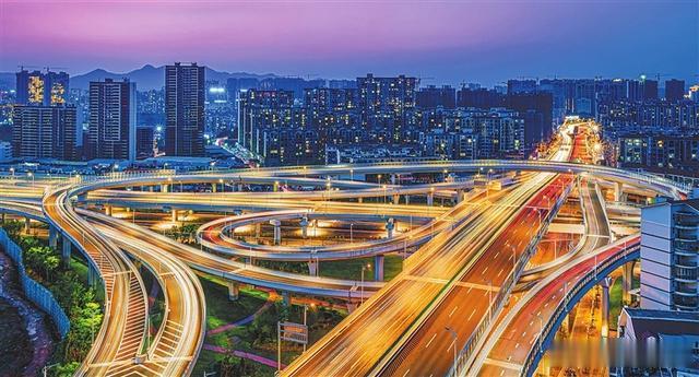 不同角度欣赏赣州快速路高架路风景