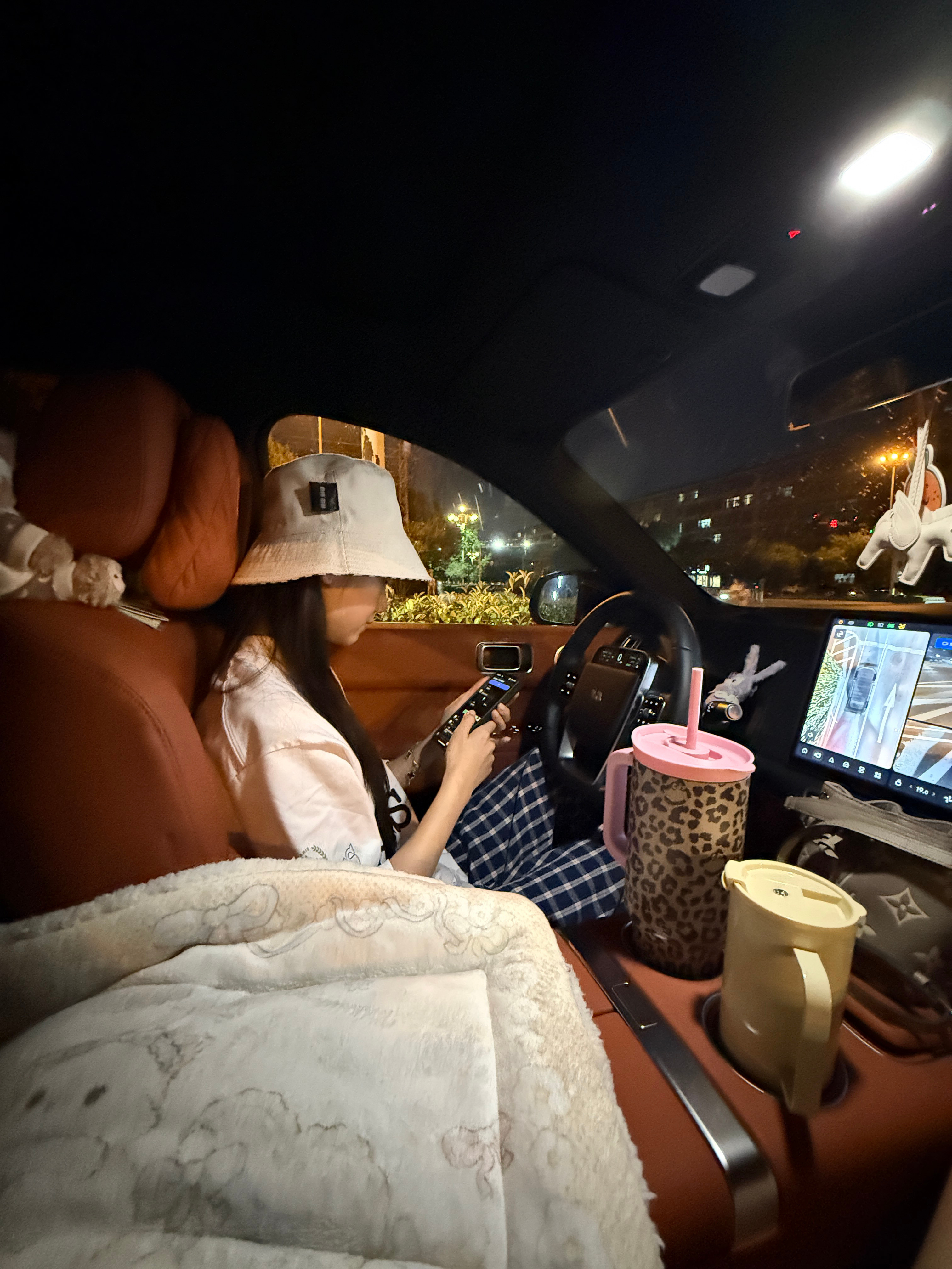 神秘女嘉宾回来了猜是谁[爱心][爱心]​​​
