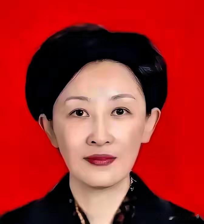 这郝斌是真敢啊！顶着国企项目审批的权力，干的全是挖国家墙角的勾当，9.7亿啊！不