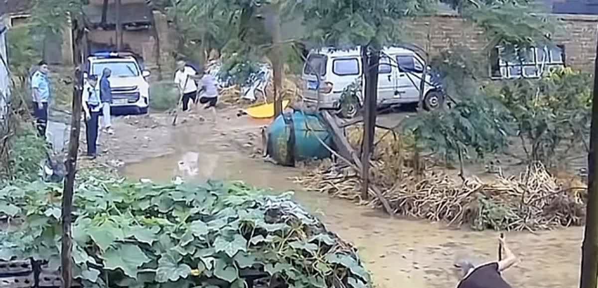 这才是民警的真实状态没有做作，没有摆拍，真实记录这才是人民的好警