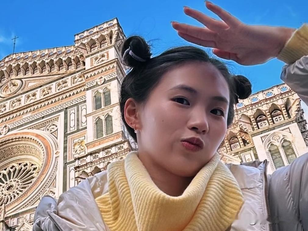 12月8日，陈芋汐更新意大利旅行vlog，并配文说道：“原来最纯粹的美好，始于勇