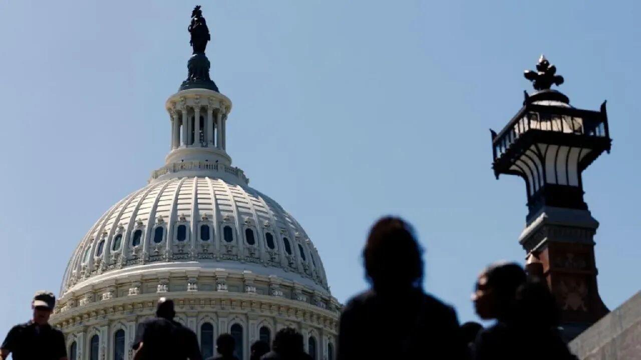 BBC获得的美国众议院共和党内部评估显示，围绕2026年中期选举的重新划分选区之