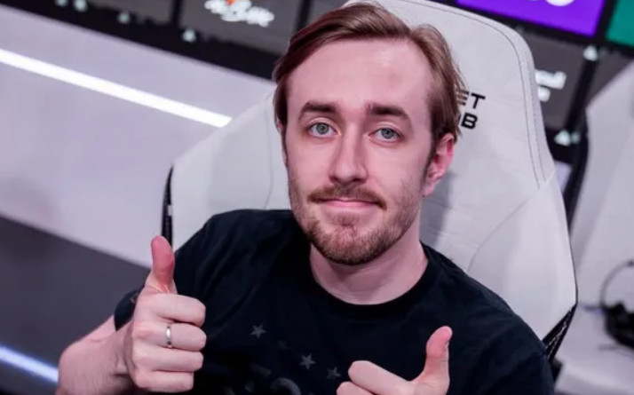 医者Watson聊CCNC退役称后者为人非常Nice，虽然俩人做队友的时间并不长