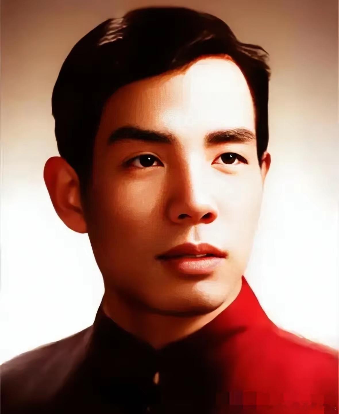 这真是太意外了！原以为魏宗万老师在荧幕上不靠颜值靠实力，塑造了一个又一个的经典，