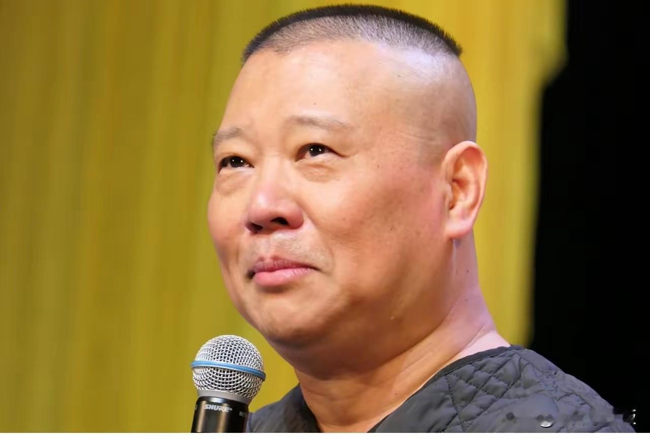 郭德纲将以大家意想不到的方式“杀”回商演，这恰是相声的幸运！郭德纲篡改红歌终
